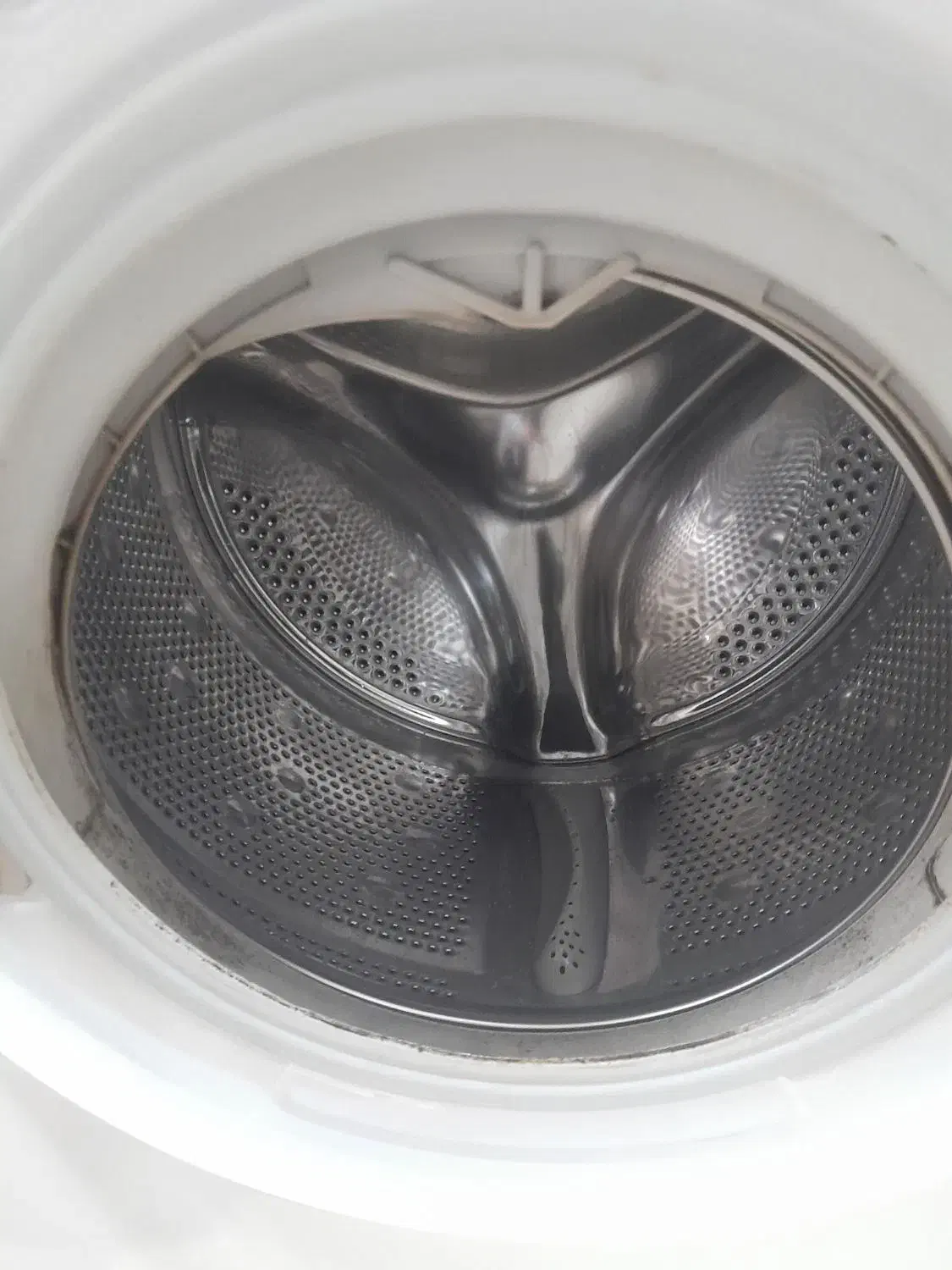 ماشین لباسشویی اکسپریال سفید ۹kg|ماشین لباسشویی و خشککن لباس|رشت, باهنر|دیوار