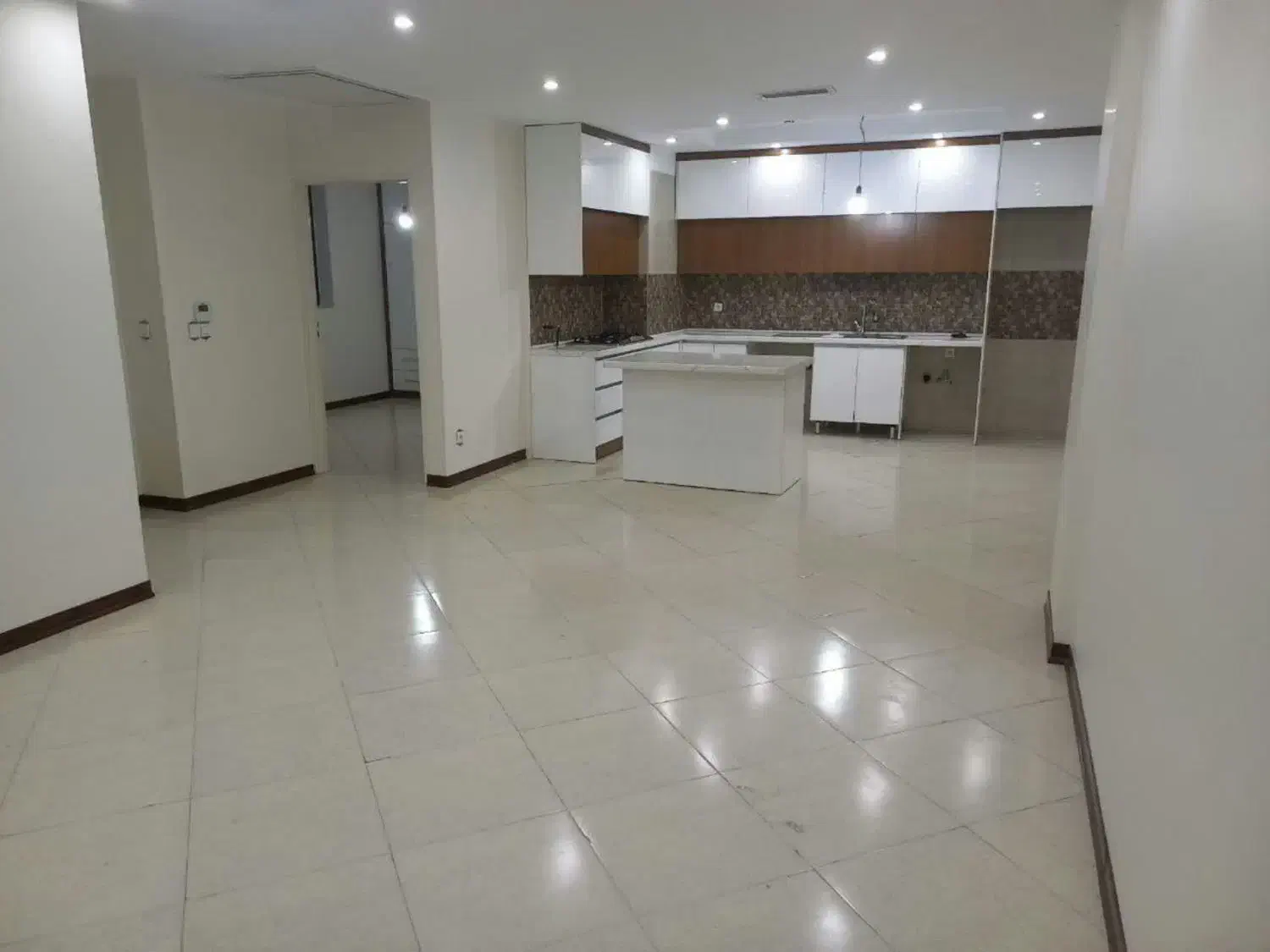 آپارتمان 108متر 2خواب جنوبی ردیف اول شهرک خرازی