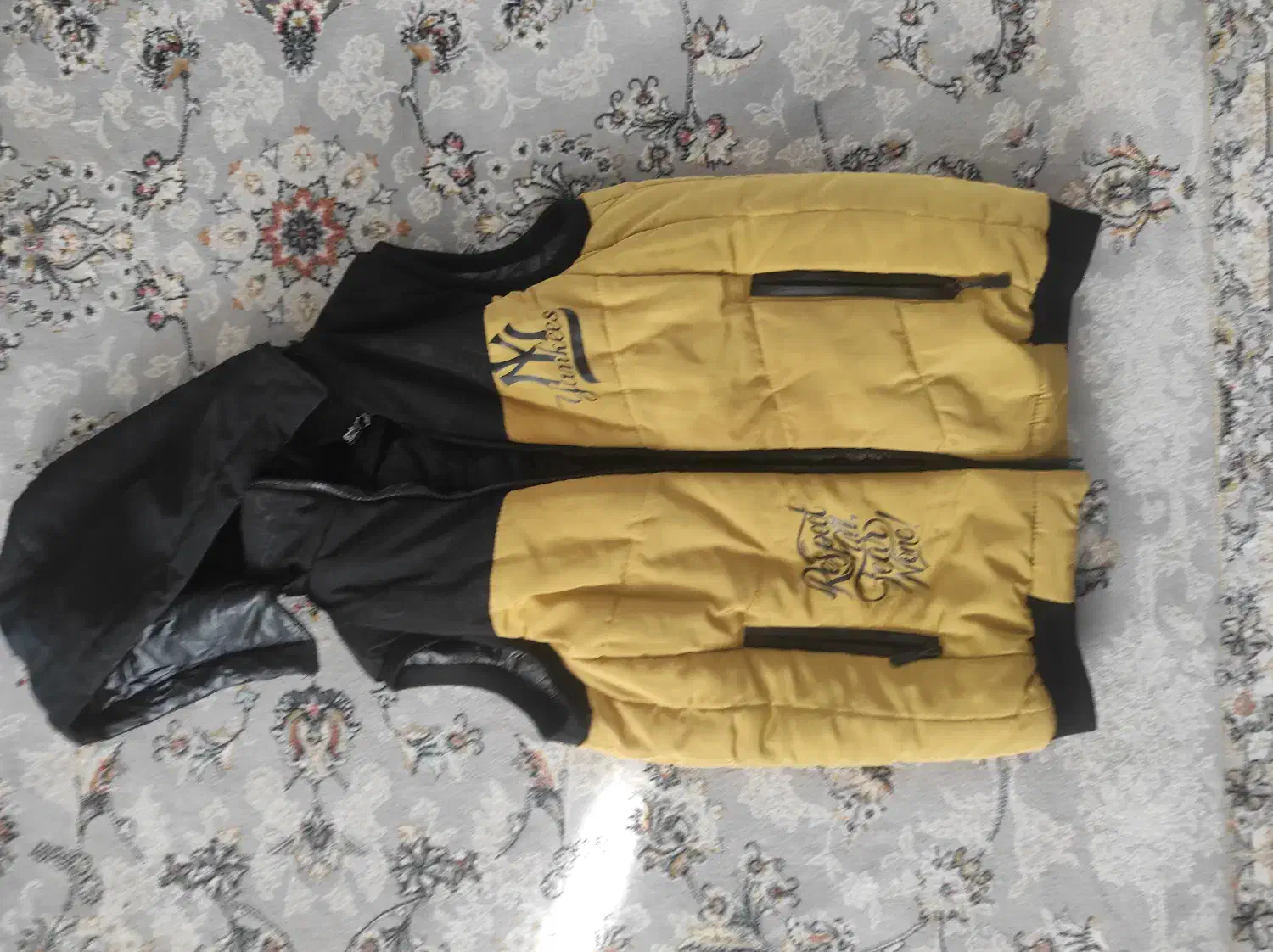 پافر|لباس|بوکان, |دیوار