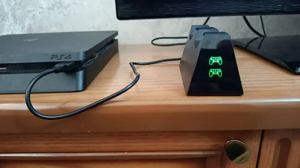 پایه شارژ ps4|کنسول، بازی ویدئویی و آنلاین|میانه, |دیوار