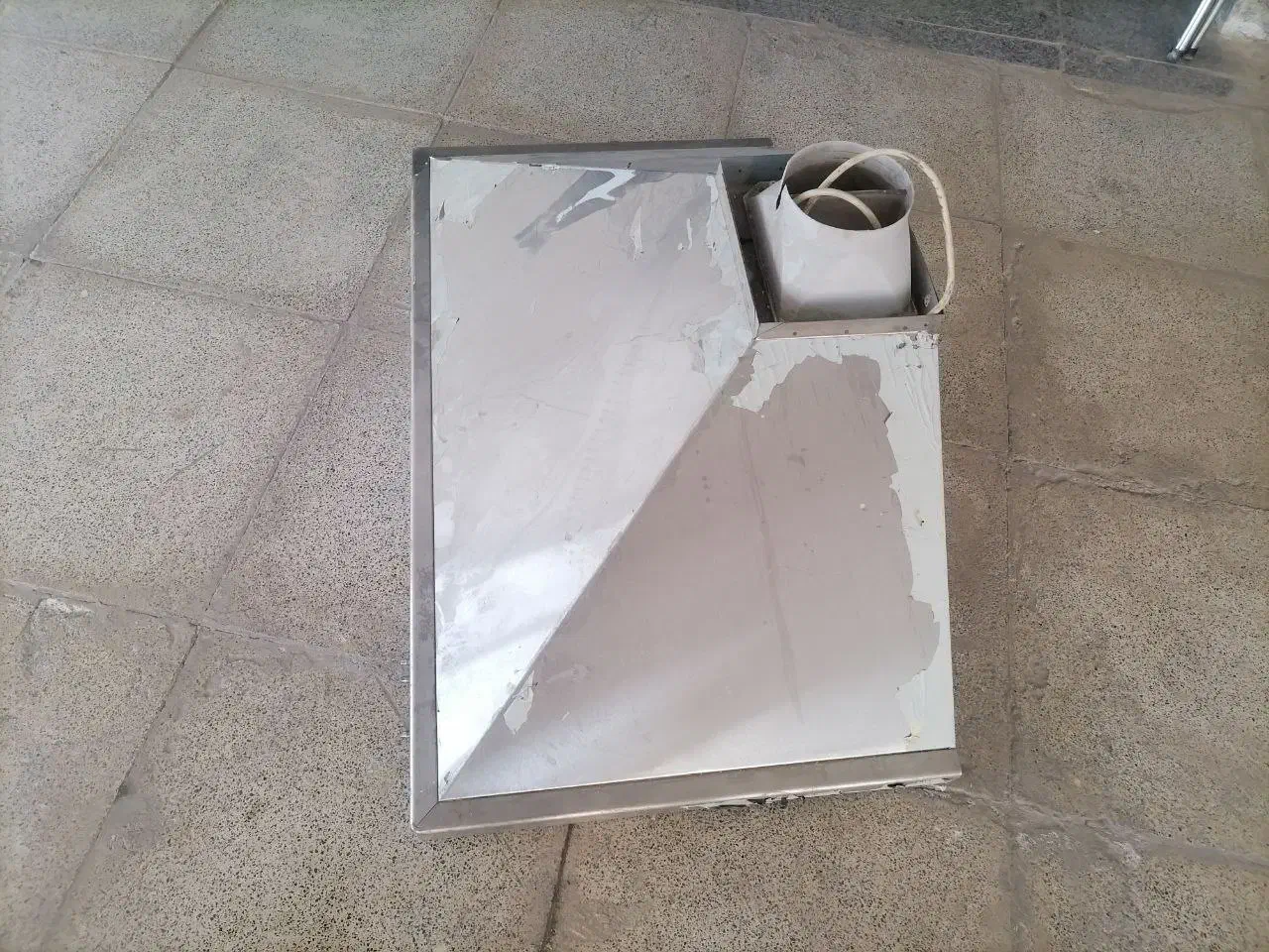 هود استیل|هود|نیشابور, گمنام غربی|دیوار