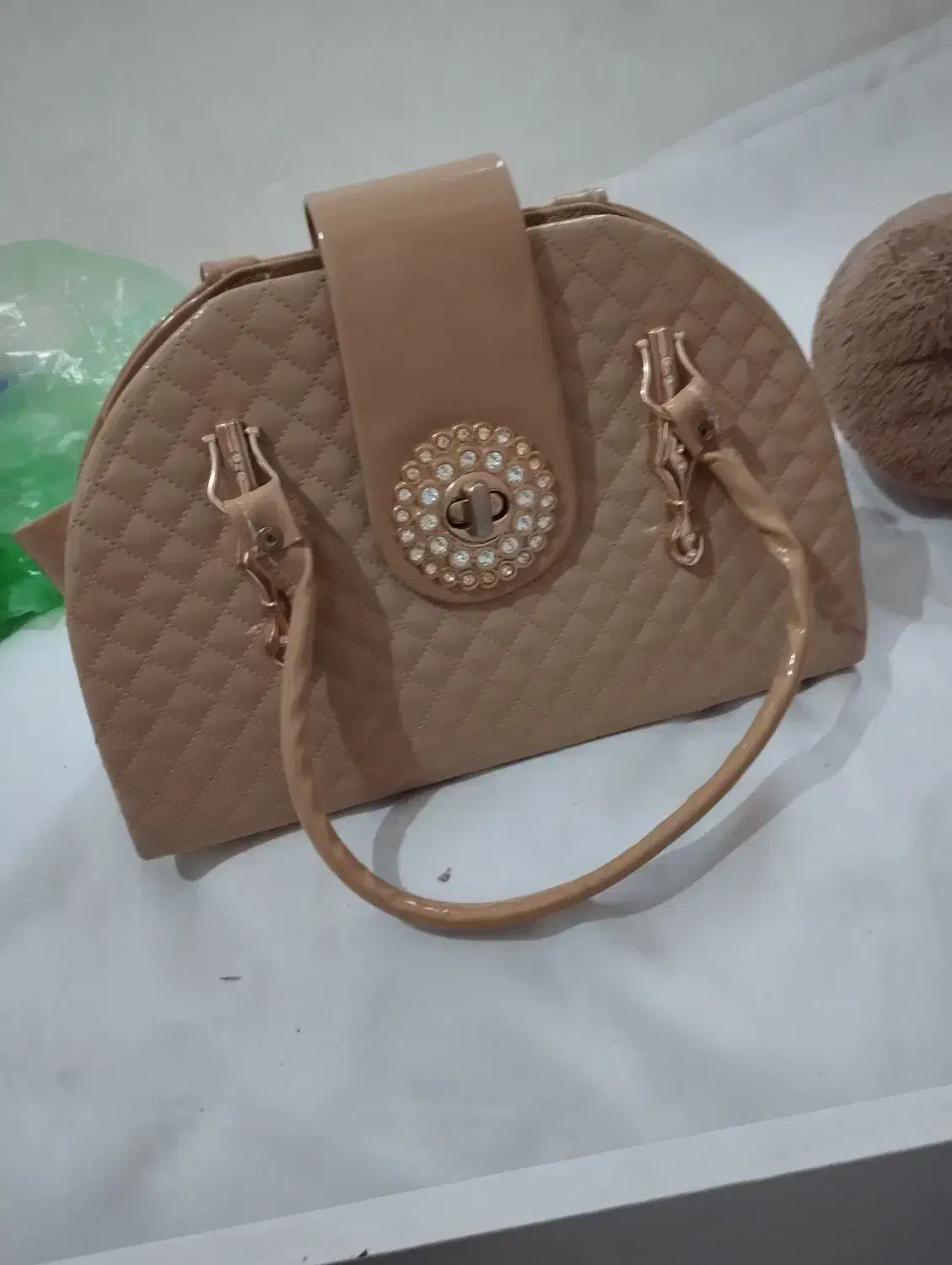 کیف|کیف، کفش، کمربند|مشهد, کشف|دیوار