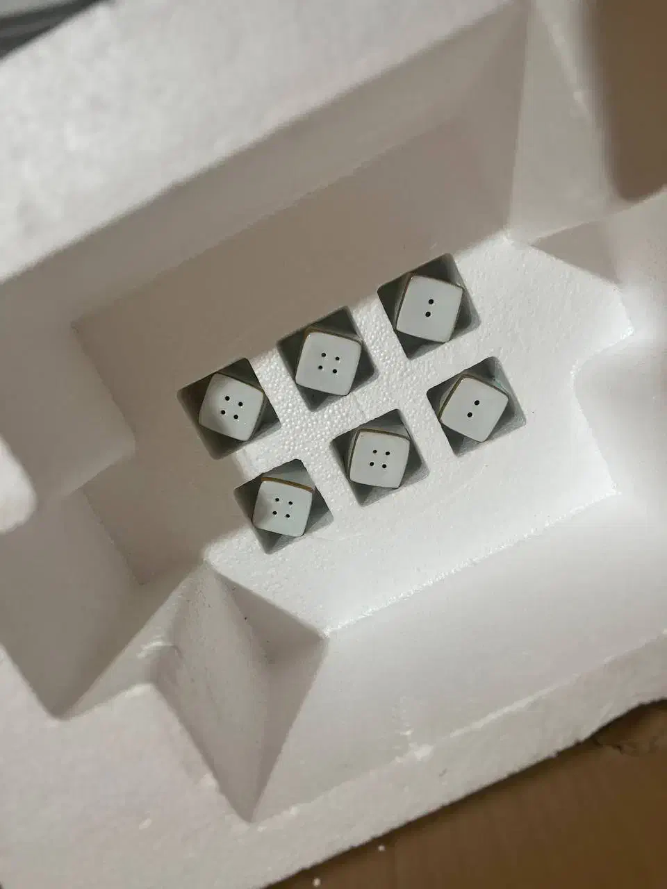 سرویس چینی ۸۵ تکه|ظروف سرو و پذیرایی|شیراز, باغشهر قصر سبز|دیوار