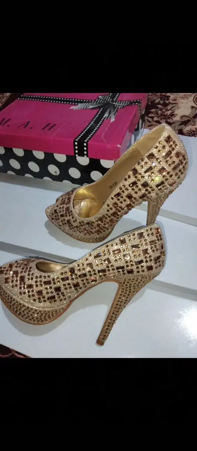 تعدادی کفش مجلسی نو .و در حد نو|کیف، کفش، کمربند|مشهد, شهید علی محمدی|دیوار
