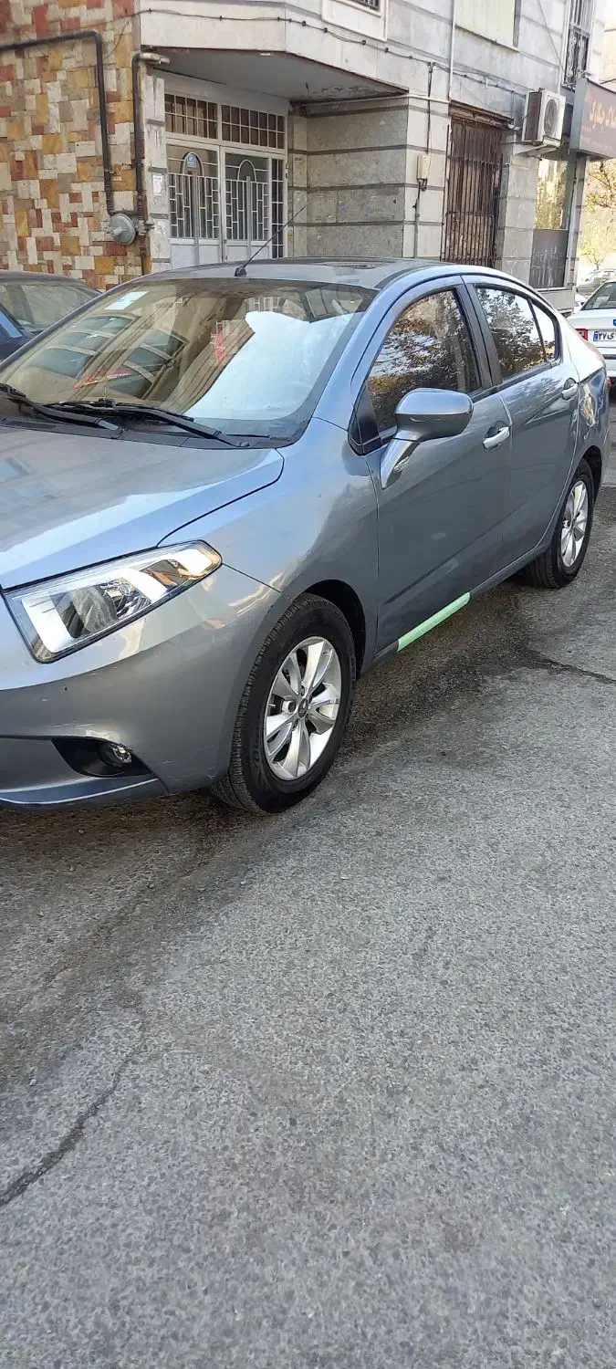 برلیانس ۲۳۰ اتومات آخر ۱۳۹۶ کم کارکرد با سانروف|خودرو سواری و وانت|تهران, گلستان (شهرک راه آهن)|دیوار