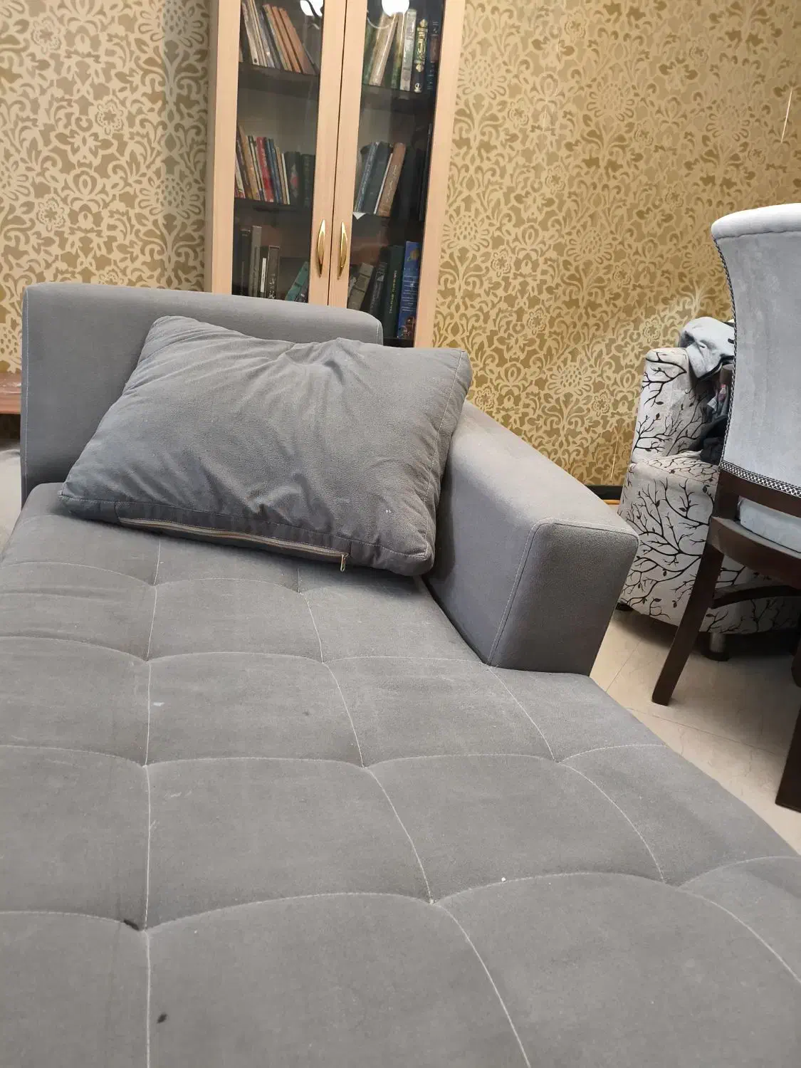 دو عدد مبل در حد نو|مبلمان خانگی و میز عسلی|شیراز, شهرک جماران|دیوار