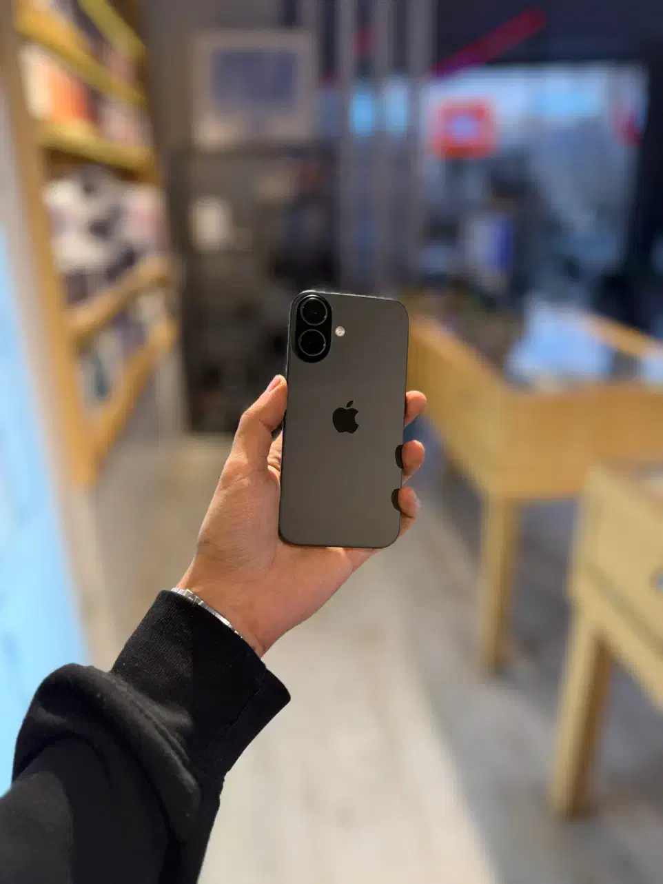 ایفون ۱۶ ۱۲۸ گیگ نو نو|موبایل|تهران, عباس‌آباد|دیوار