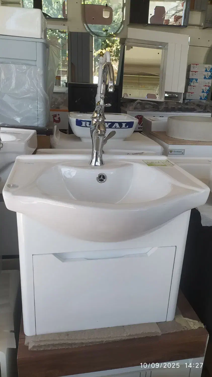 آینه و باکس|لوازم سرویس بهداشتی|سنندج, |دیوار