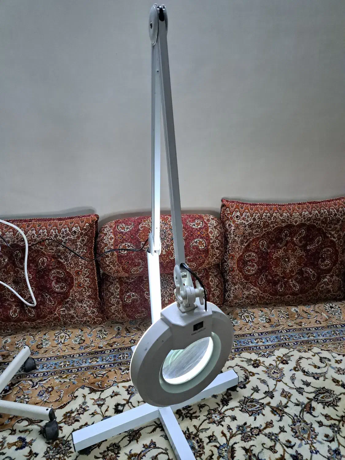 چراغ ذربین دار برای کاشت مژه و  ابرو و تاتو|آرایشی، بهداشتی، درمانی|تهران, مولوی|دیوار