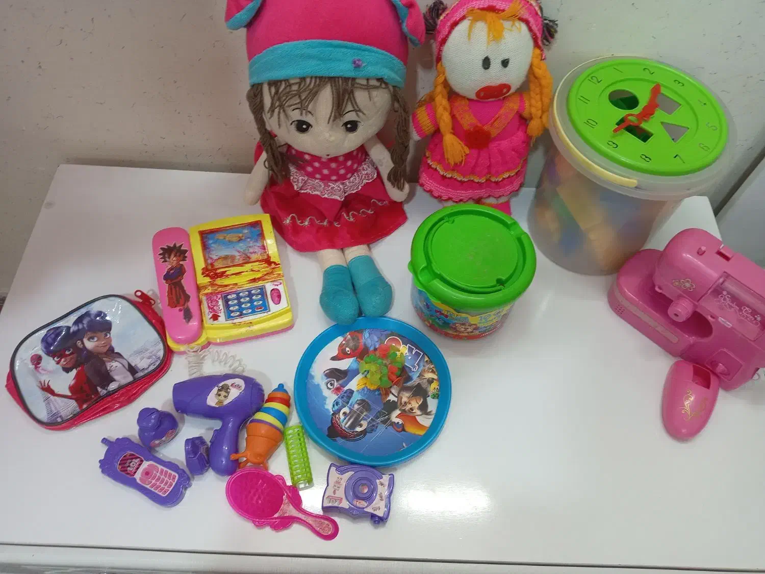 اسباب بازی|اسباب‌بازی بچه|برخوار, |دیوار