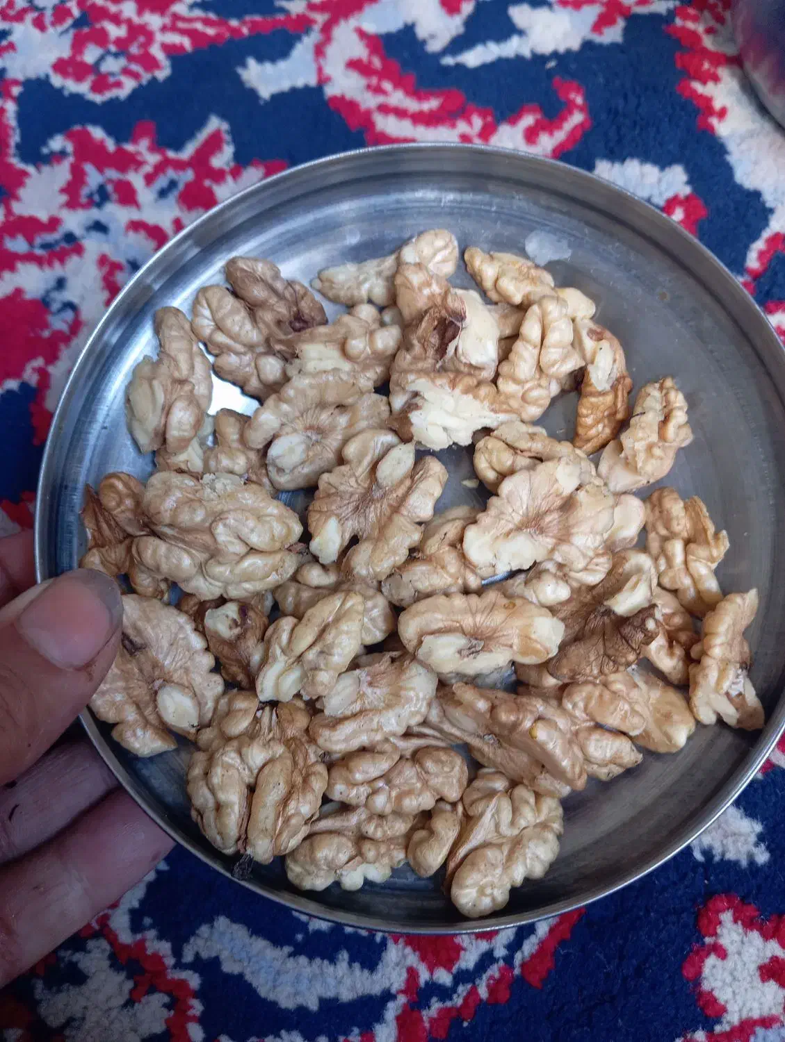 مغز گردوی محلی فوق العاده خوشمزه و پرچرب|خوردنی و آشامیدنی|پایین هولار, |دیوار