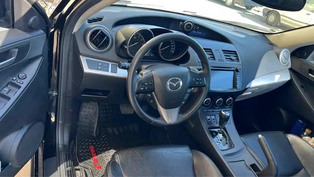 مزدا ۳ تیپ ۴مدل ۹۸|خودرو سواری و وانت|تهران, سعادتآباد|دیوار