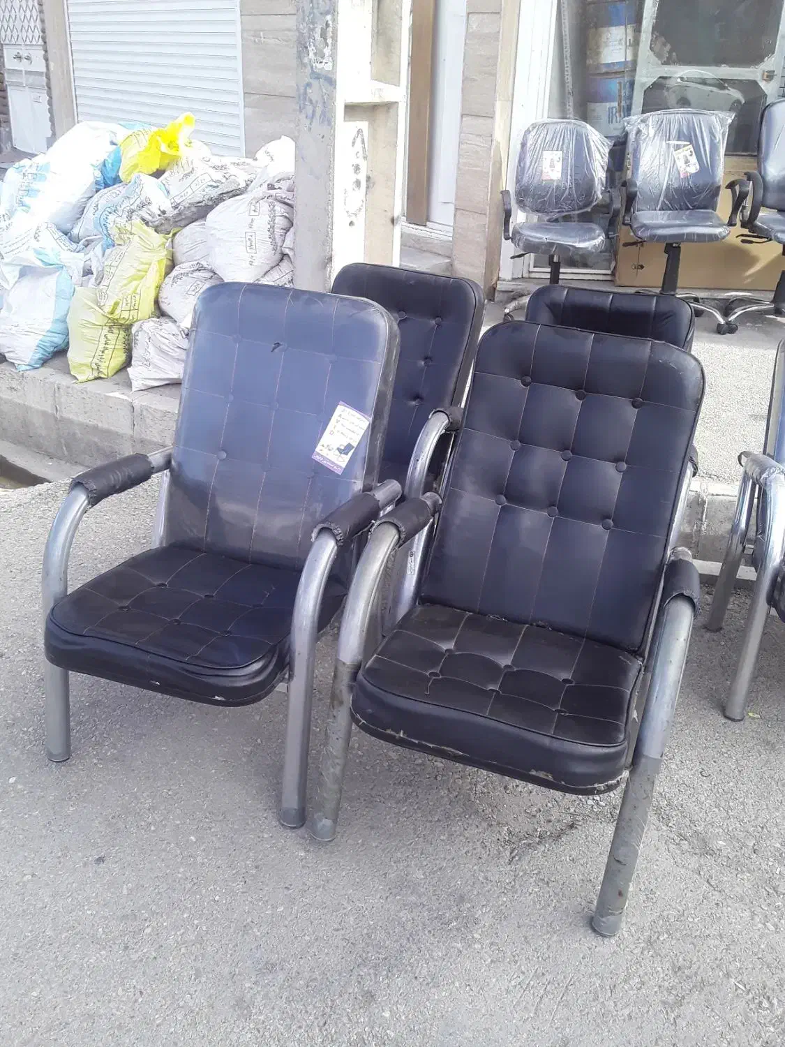 صندلی انتظار دست دوم در حد نو 4عدد|صندلی و نیمکت|اردبیل, |دیوار