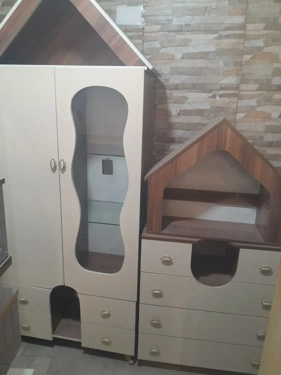 کمدو جاکفشی ودراور|جاکفشی، کمد، دراور|مشکیندشت, |دیوار