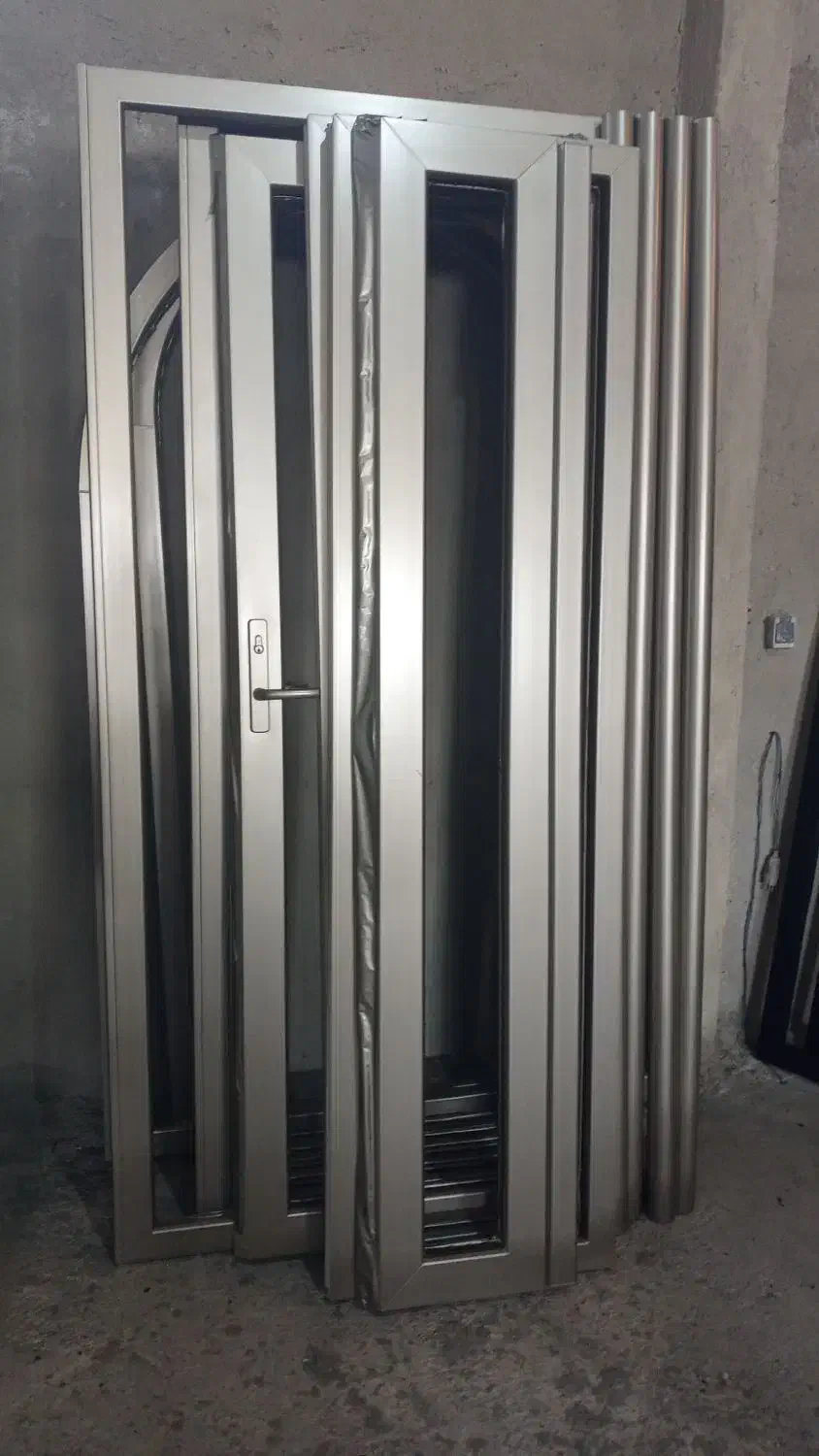 نقاش نیمه ماهر|استخدام صنعتی، فنی، مهندسی|باسمنج, |دیوار