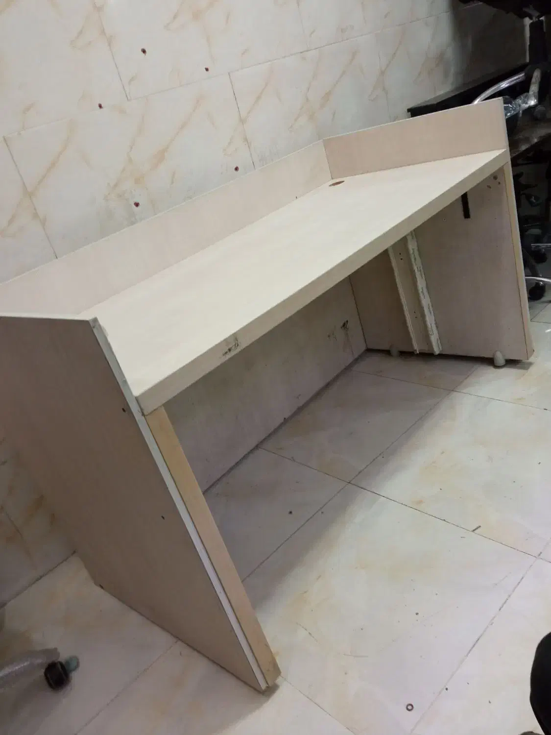 میز کانتر سالم در حد|میز تحریر و کامپیوتر|قم, کلهری|دیوار