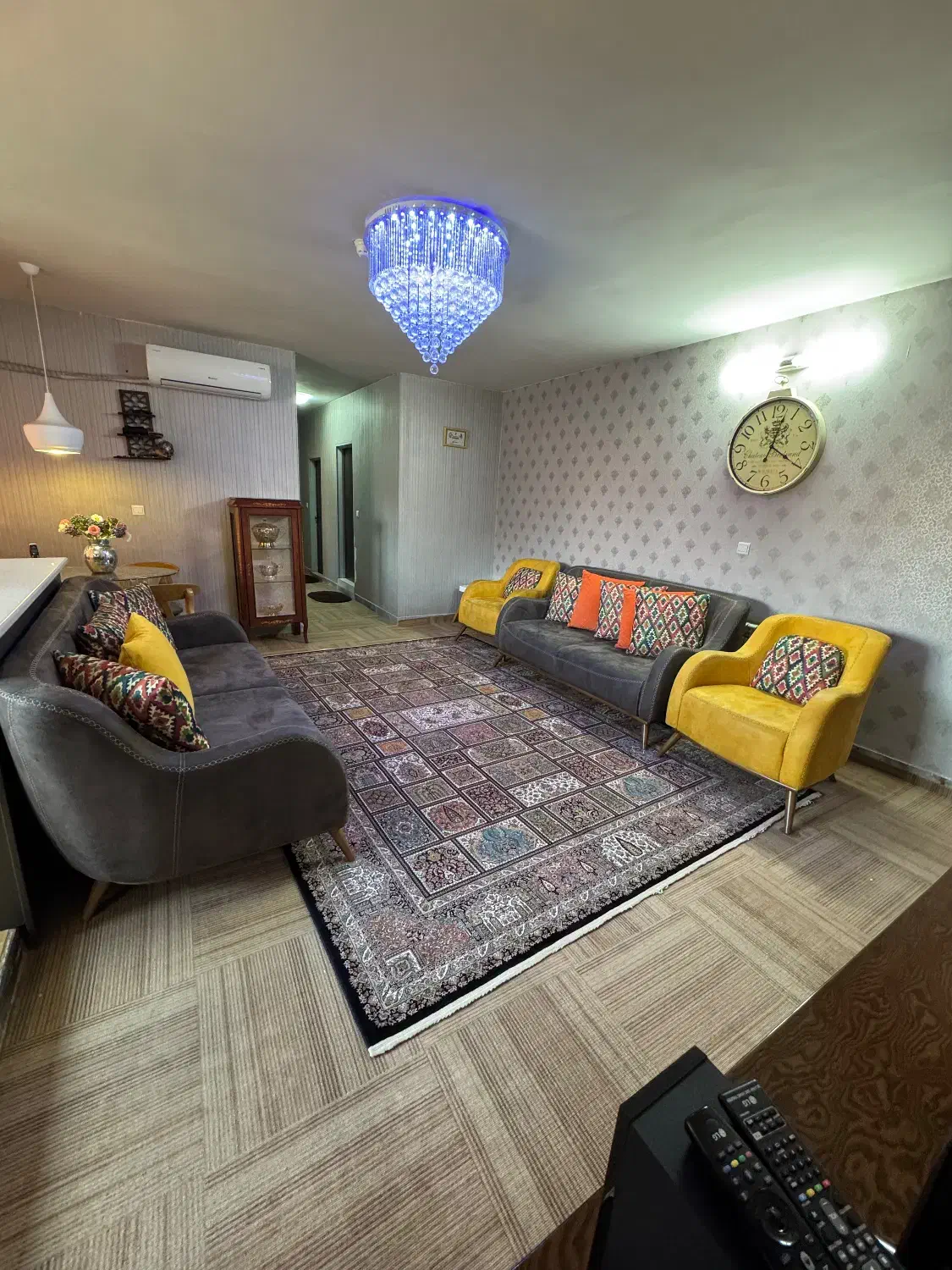 آپارتمان مهاجران / ۷۸متری / امکانات فول /|فروش آپارتمان|مهاجران, |دیوار