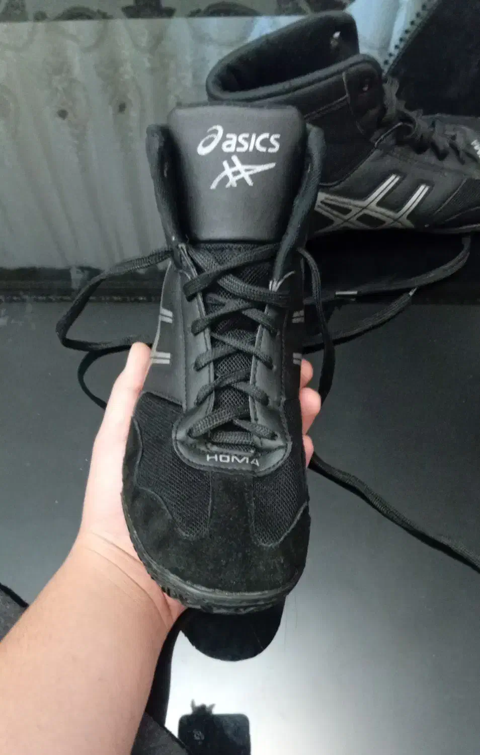 کفش کشتی|کیف، کفش، کمربند|اردبیل, |دیوار