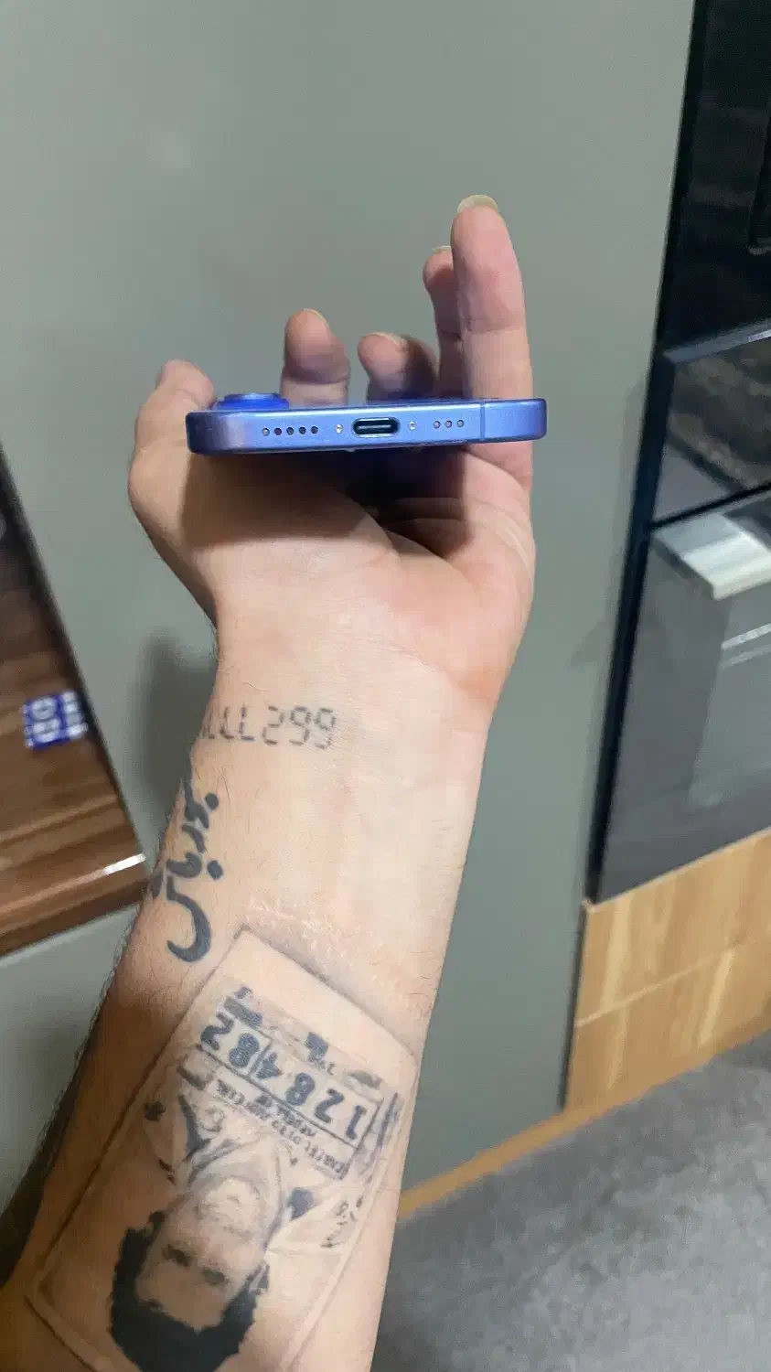 آیفون ۱۶ ۱۲۸گیگ|موبایل|قشم, |دیوار