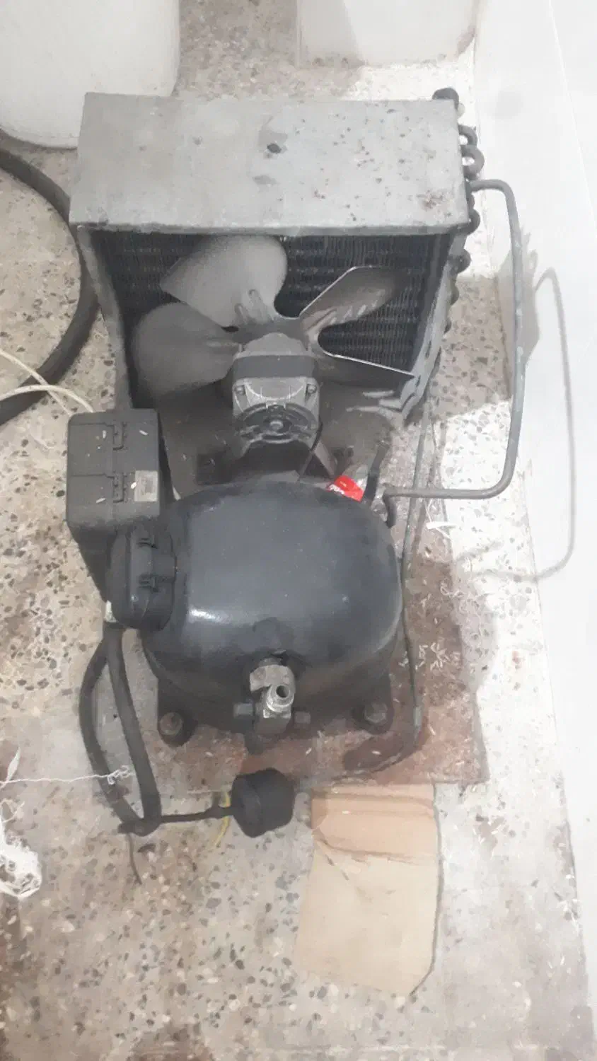 موتور یخچال سالم همراه با رادیاتور سالم و نو|یخچال و فریزر|بندرعباس, |دیوار