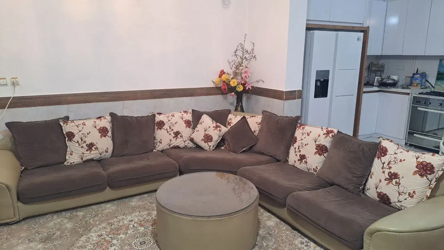 مبلمان راحتی در حد نو|مبلمان خانگی و میز عسلی|خرمآباد, |دیوار