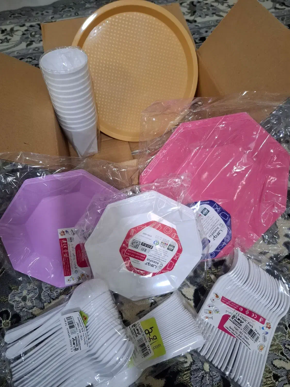 ظروف پلاستیکی|ظروف نگهدارنده، پلاستیکی، یکبارمصرف|قرچک, مهدیه|دیوار