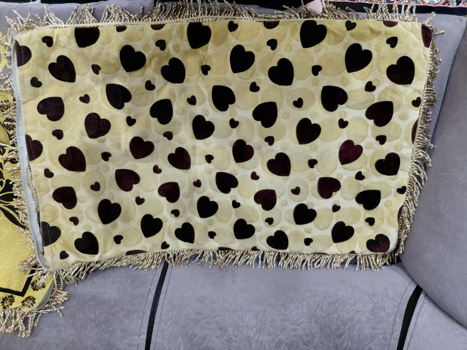 روبالشتی|رختخواب، بالش، پتو|خرم‌آباد, |دیوار