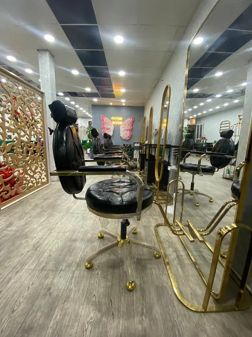 فروش کامل تجهیزات سالن ارایشگاه|عمده‌فروشی|اسلام‌شهر, شهرک مفیدی|دیوار