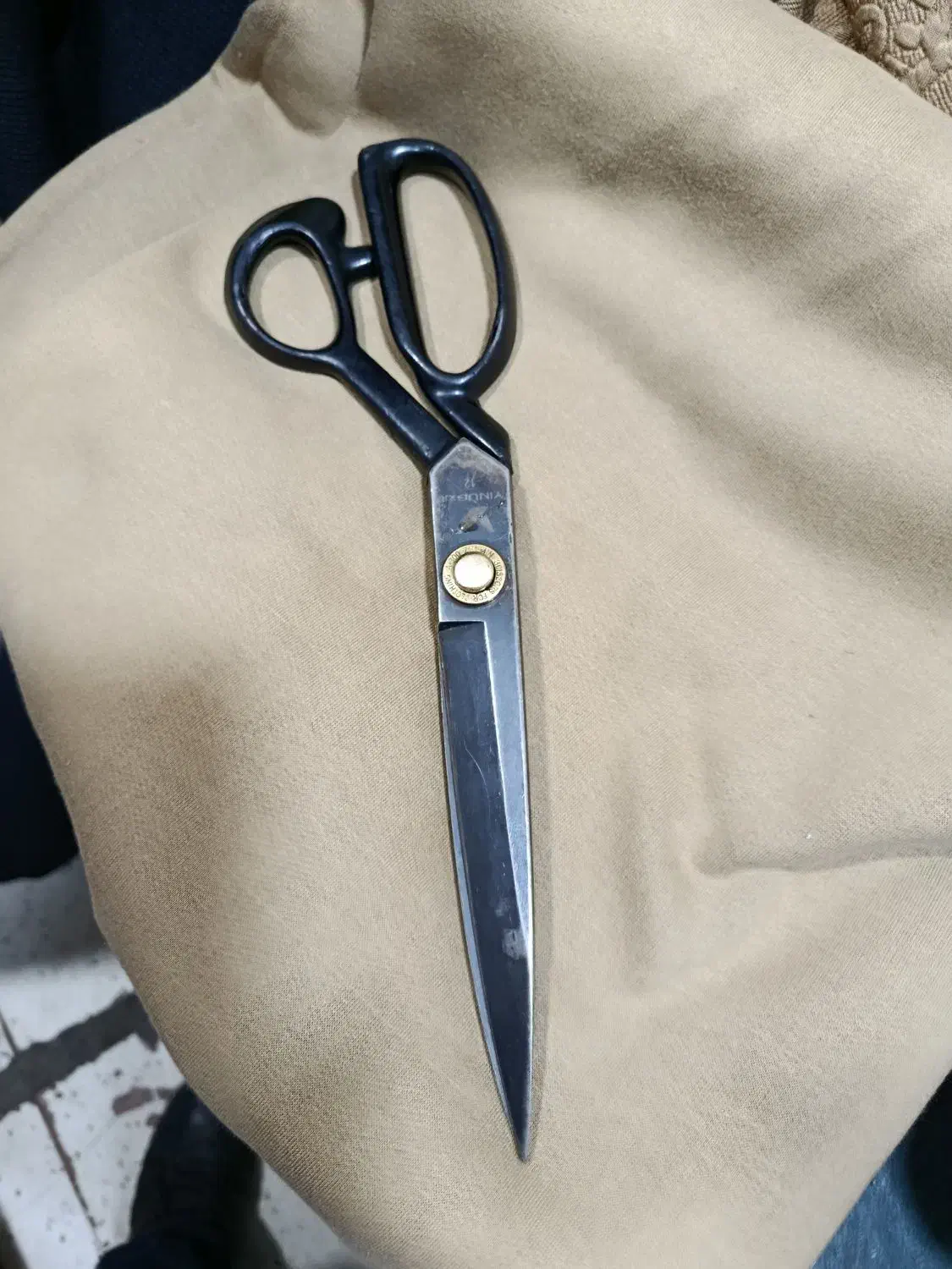 قیچی پارچه در حد نو|لوازم خیاطی و بافتنی|فیروزه, |دیوار