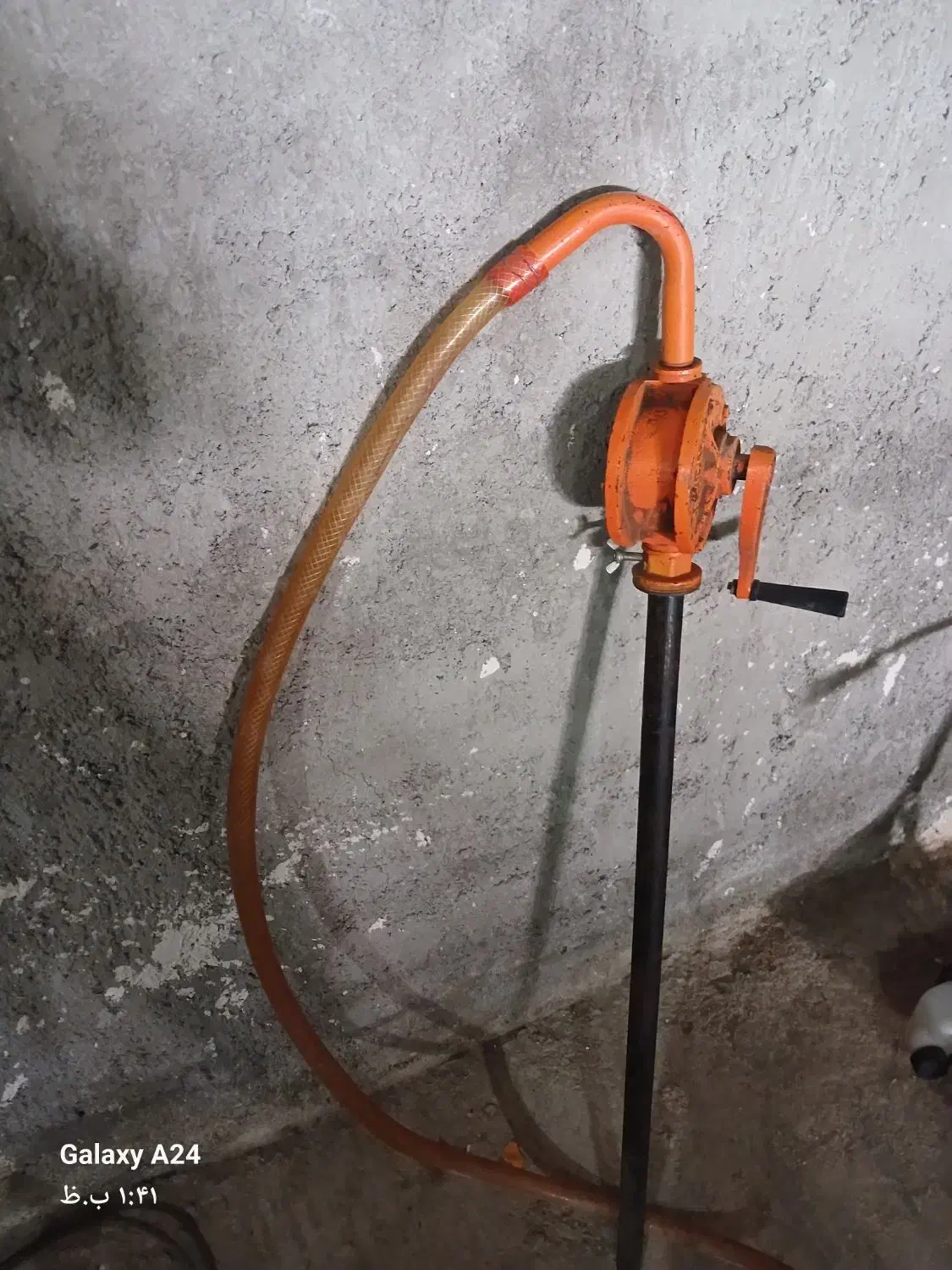 تلمبه روغن گازوئیل|ابزارآلات|هیر, |دیوار