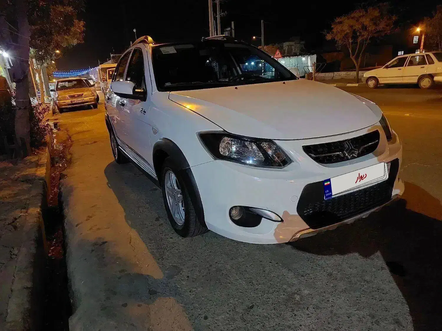 کوییک r مدل ۹۹ بدون رنگ تمیز|خودرو سواری و وانت|مشهد, کارگران|دیوار