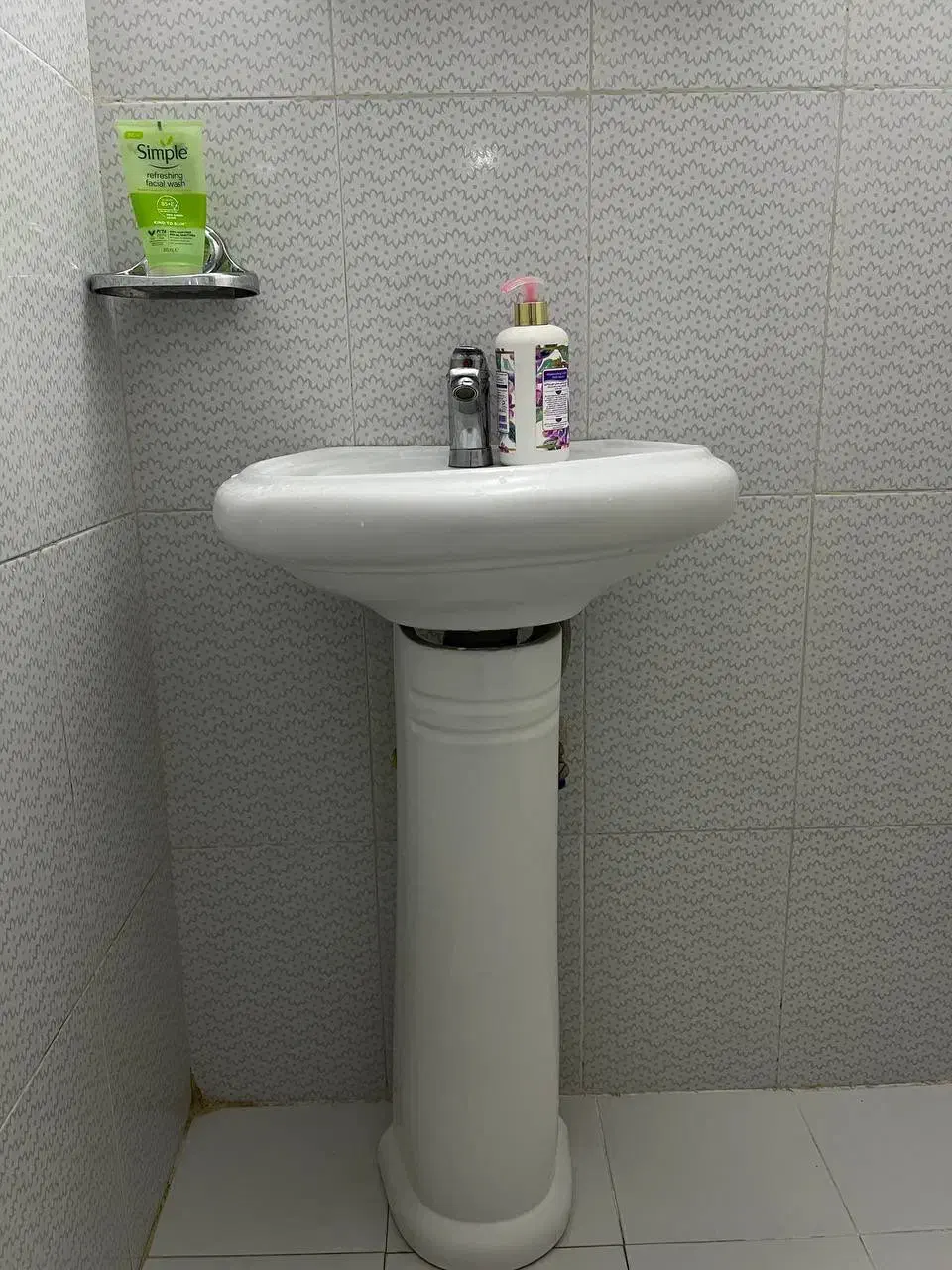 روشویی پایه دار ساده|لوازم سرویس بهداشتی|پردیس, فاز ۱۱|دیوار