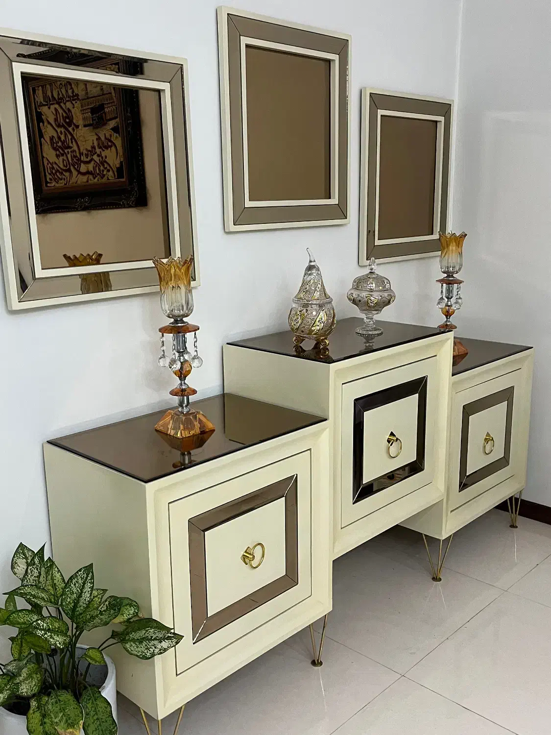 میز تلویزیون و آینه و کنسول|میز تلویزیون|تهران, صد دستگاه|دیوار