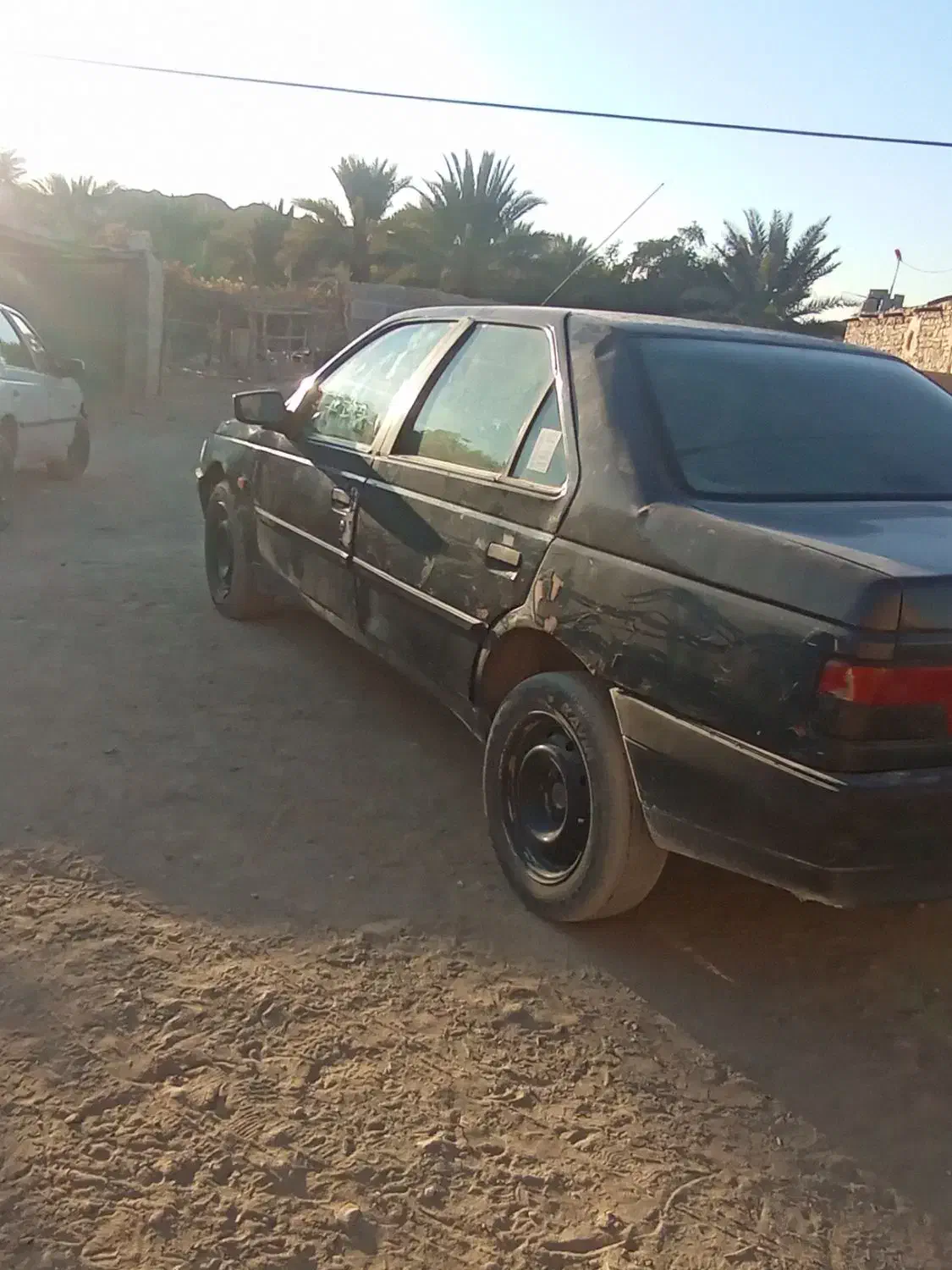 فروش‌فوری۴۰۵مدل۸۳|خودرو سواری و وانت|ایرانشهر, |دیوار