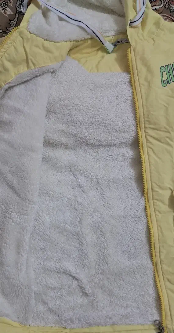کاپشن اسپرت بچگونه  تا ۱۱ سال اینا میشه|کفش و لباس بچه|ابهر, |دیوار