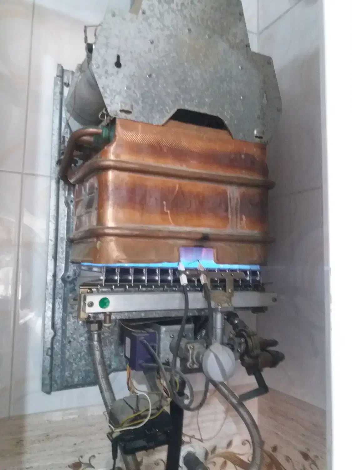 تعمیرات وسرویس بخاری درمنزل وابگرمکن دیواری|خدمات پیشه و مهارت|نیشابور, شهید بهشتی|دیوار