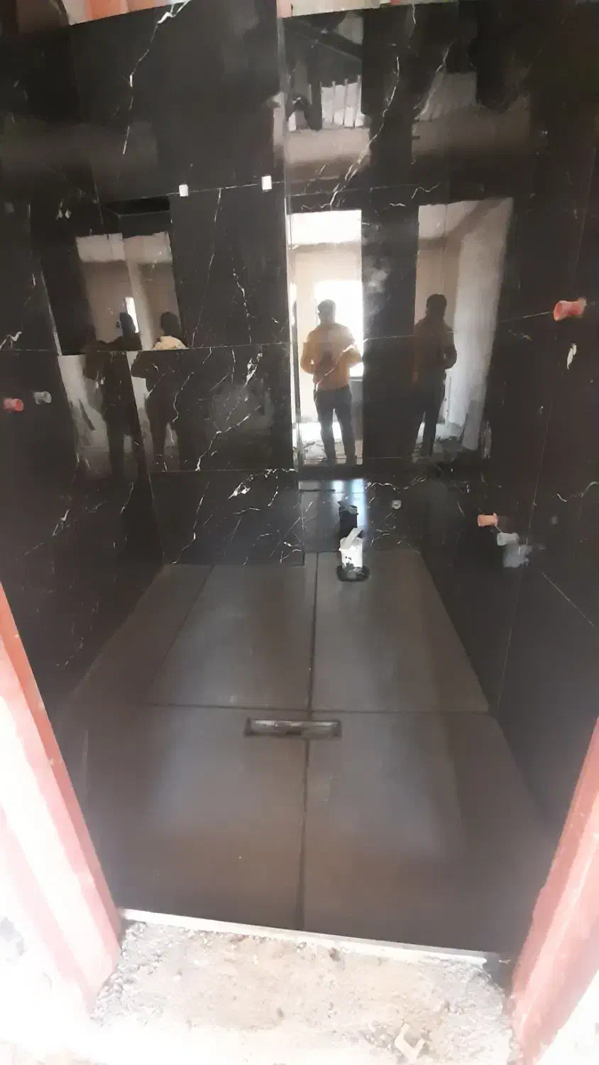 کارگر کاشی کاری نیمه ماهر|استخدام معماری، عمران و ساختمانی|اردبیل, |دیوار