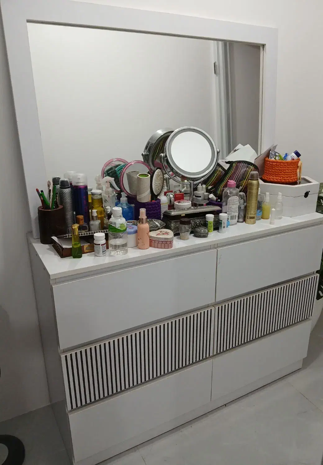 سرویس خواب|تخت و سرویس خواب|ساری, |دیوار