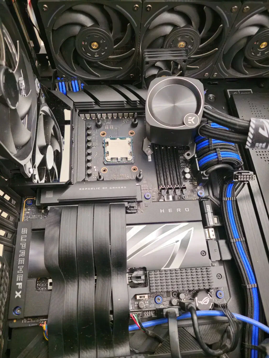 مادربرد های اند Crosshair X870E Hero|قطعات و لوازم جانبی رایانه|تهران, فدک|دیوار