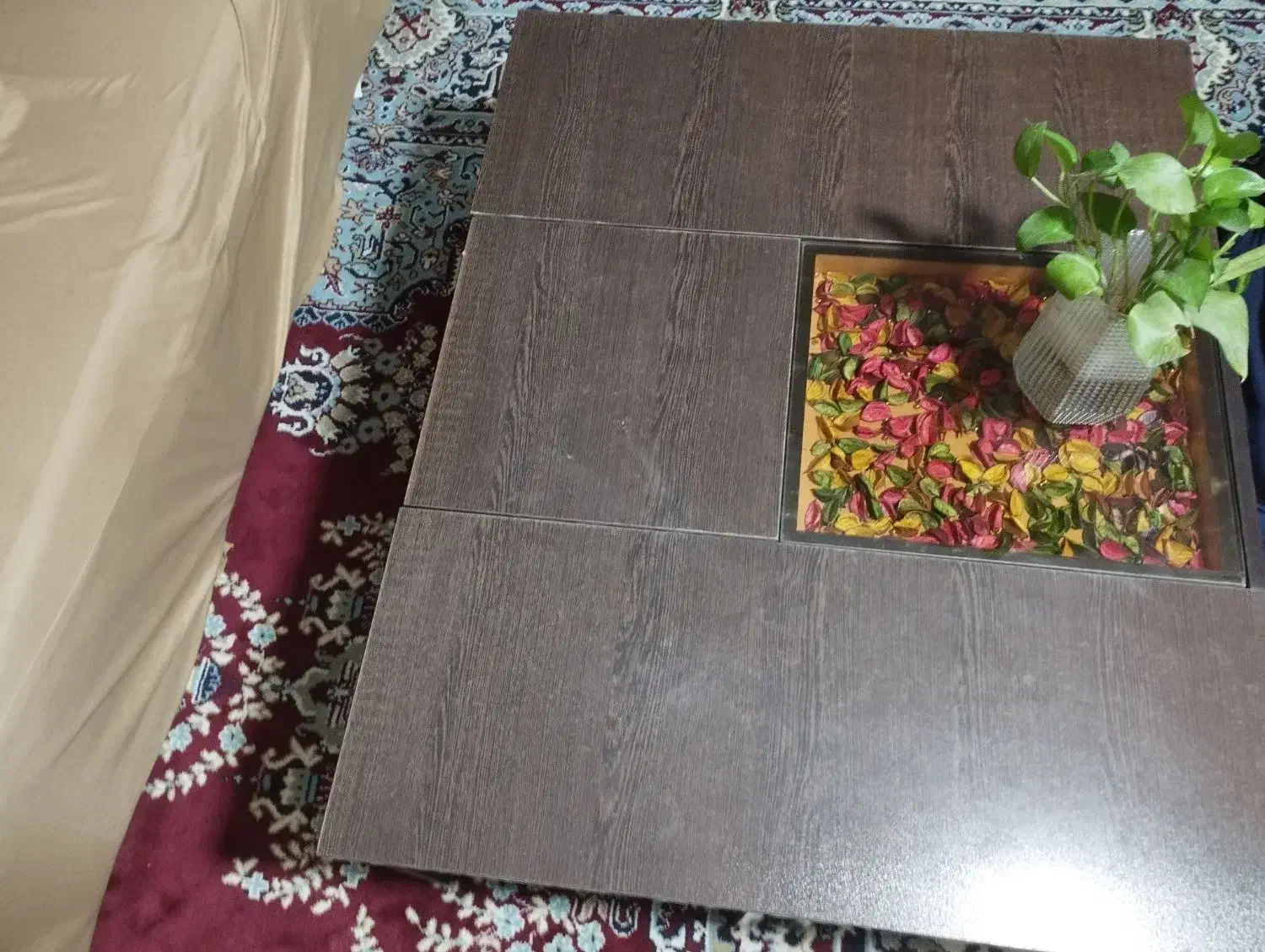 میز سالم قهوه ای چهار تامیز تو خودش است|مبلمان خانگی و میز عسلی|کاشمر, |دیوار