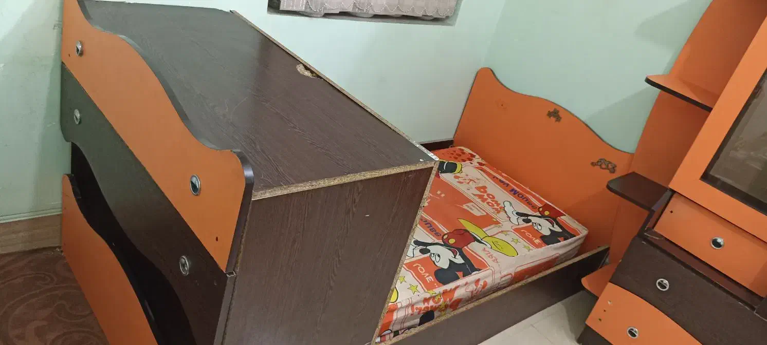 تخت و کمد|تخت و سرویس خواب|شیراز, میانرود|دیوار