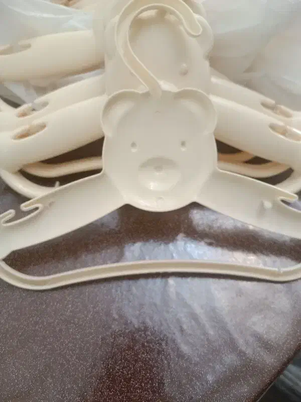 چوب رختی بچگانه دخترانه|بندرخت و رخت‌آویز|تهران, سید خندان (جلفا)|دیوار