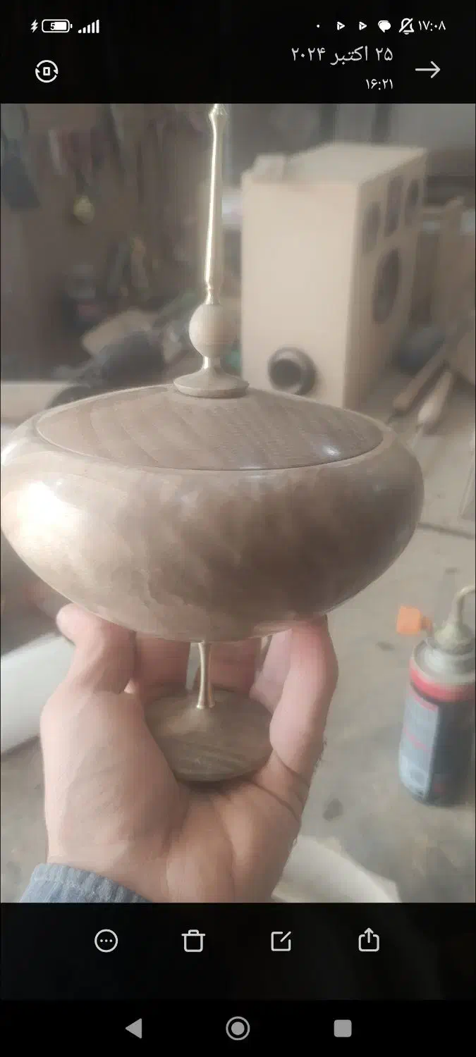 یک فلش پیدا شده|اشیا|بجنورد, |دیوار