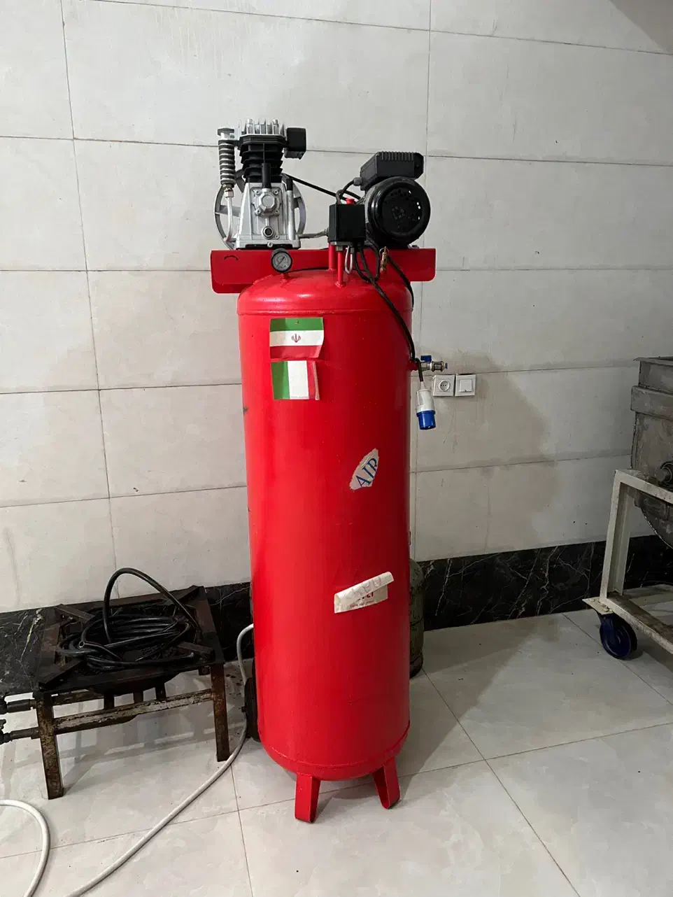 بسته بندی تنباکو|فروشگاه و مغازه|تهران, زعفرانیه|دیوار