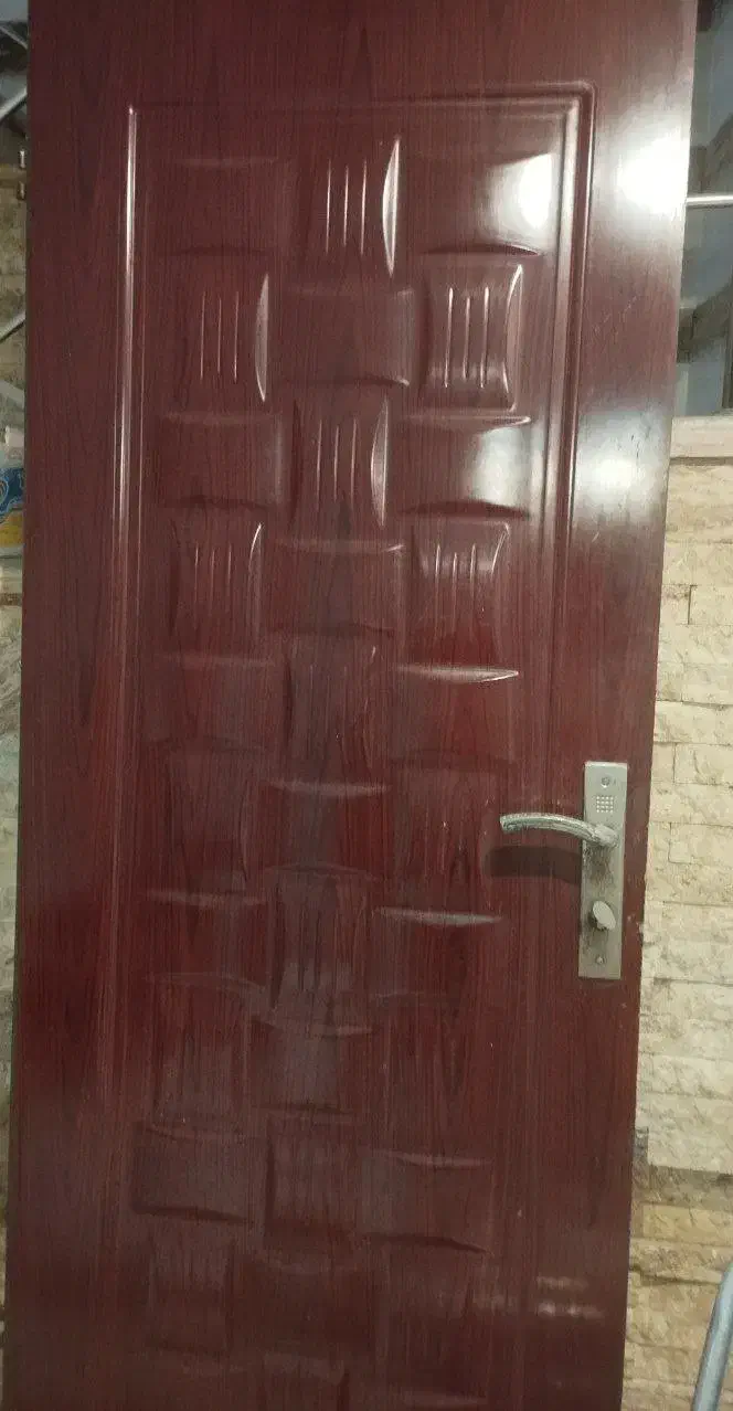 ۵ درب قهوه ای در حد نو|مصالح و تجهیزات ساختمان|رشت, خمیران زاهدان|دیوار