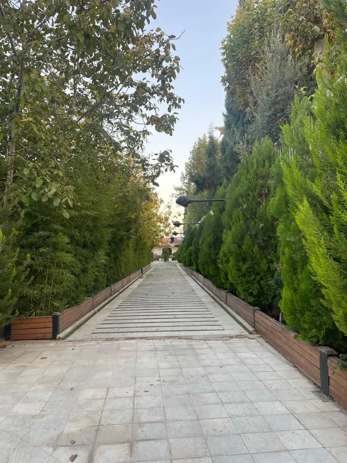 اجاره باغ ویلا گویم|اجارهٔ کوتاه‌مدت ویلا و باغ|شیراز, گویم|دیوار