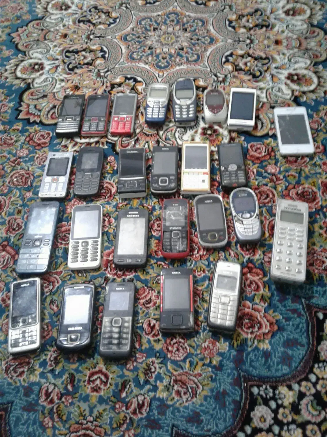 گوشهایه ساده ۱۰تاهمشون سالم وباظمانت|موبایل|رباط‌کریم, الارد|دیوار