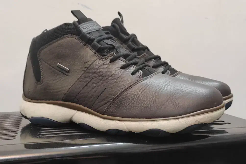 نیم بوت جیوکس چرم ایتالیا|کیف، کفش، کمربند|زنجان, |دیوار