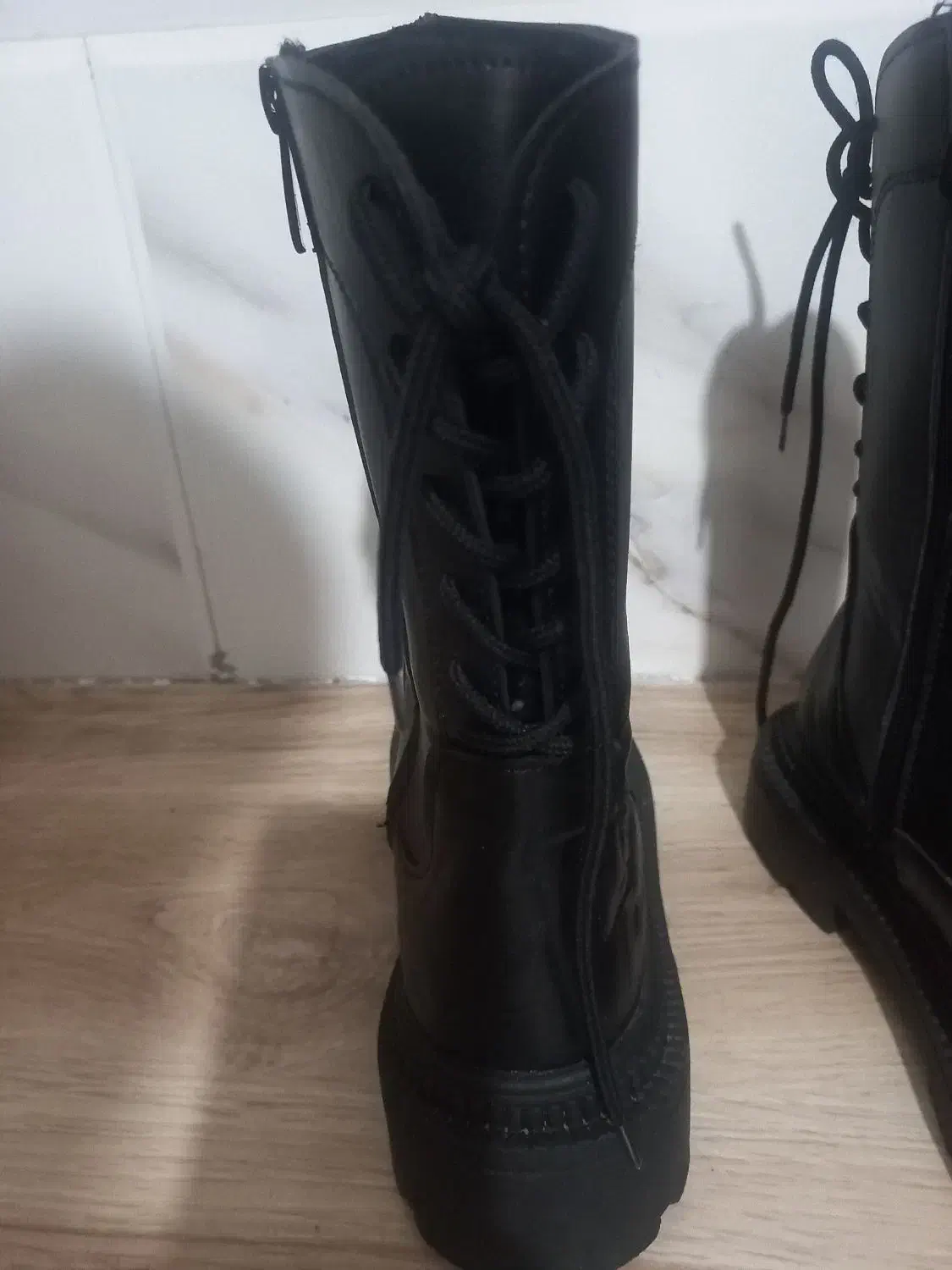 کفش|کیف، کفش، کمربند|نیشابور, فیض آباد|دیوار