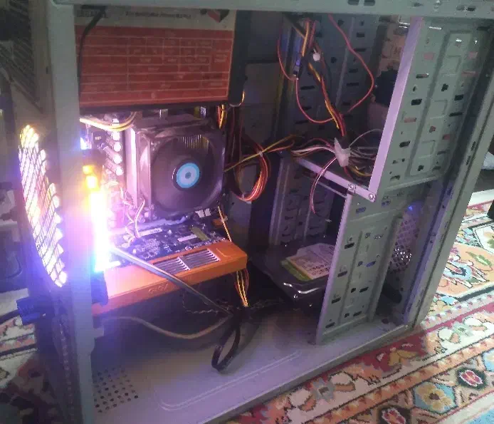 کیس خوب|رایانه رومیزی|رباطکریم, رباطکریم|دیوار